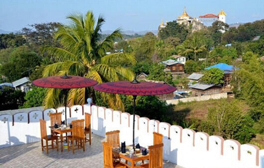 Myat Nan Taw Hotel ลอยก่อ ภายนอก รูปภาพ